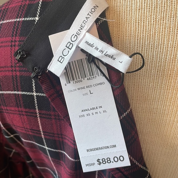 BCBGeneration plaid tunic with fun details - Picture 3 of 5